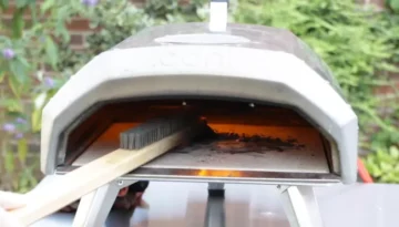 Cómo limpiar un horno de pizza